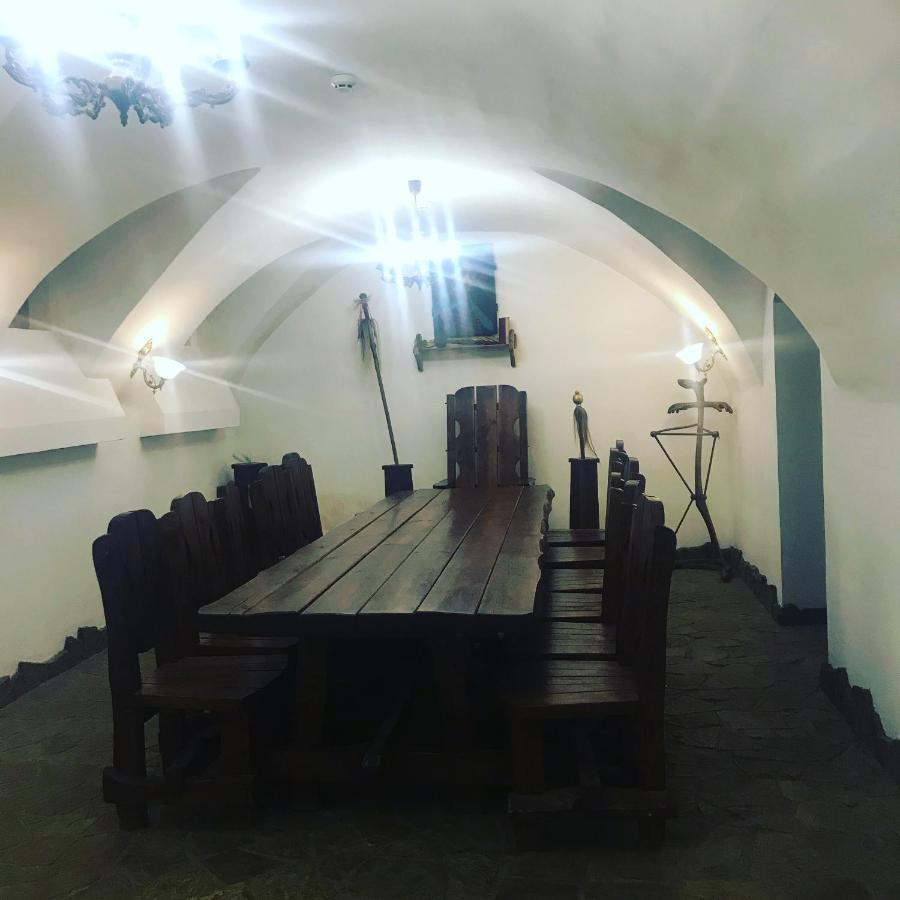 Готельний Комплекс Трапезна Subbotiv Εξωτερικό φωτογραφία