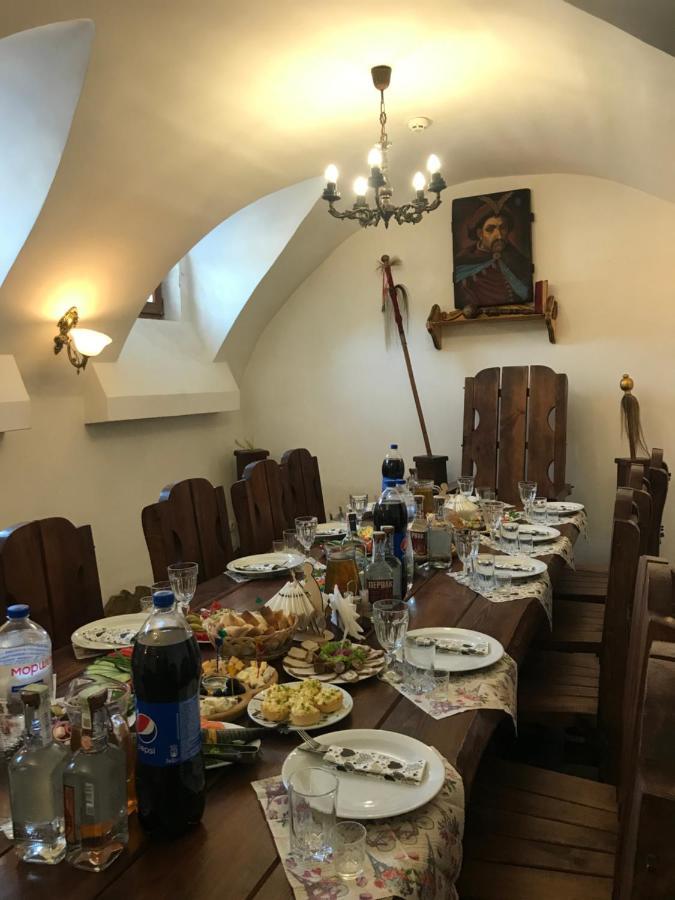 Готельний Комплекс Трапезна Subbotiv Εξωτερικό φωτογραφία